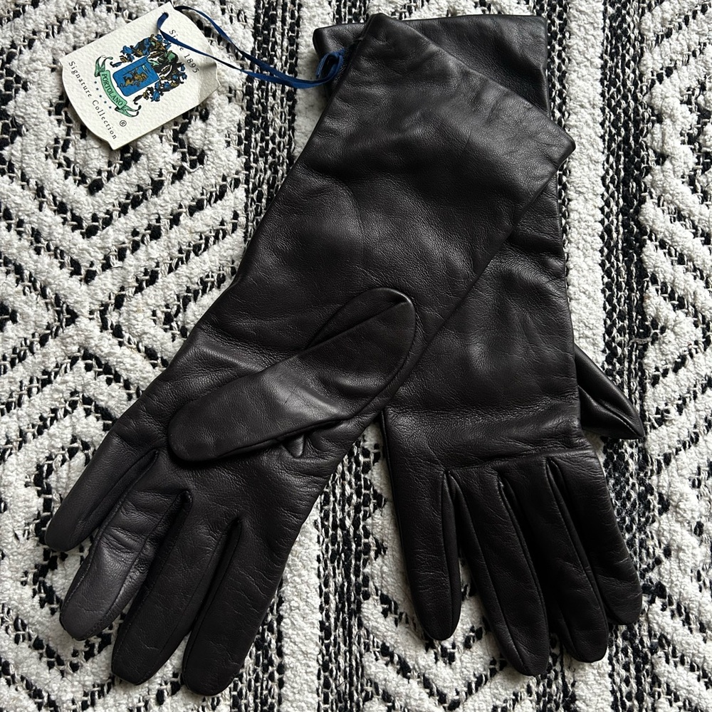 PORTOLANO black leather gloves